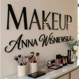 logo plexi MAKEUP.png