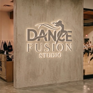 logo plexi led podświetlane.png