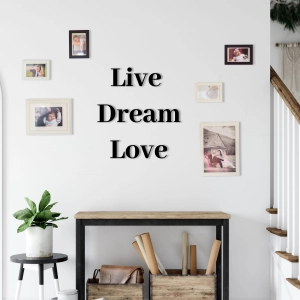 Napis 3D na ścianę do przedpokoju -Live Dream Love