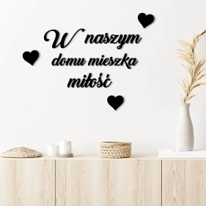 Napis 3D na ścianę do przedpokoju -W naszym domu...